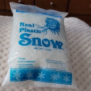 Department 56 Accessories for Village Collections Real Plastic Snow (Sealed)